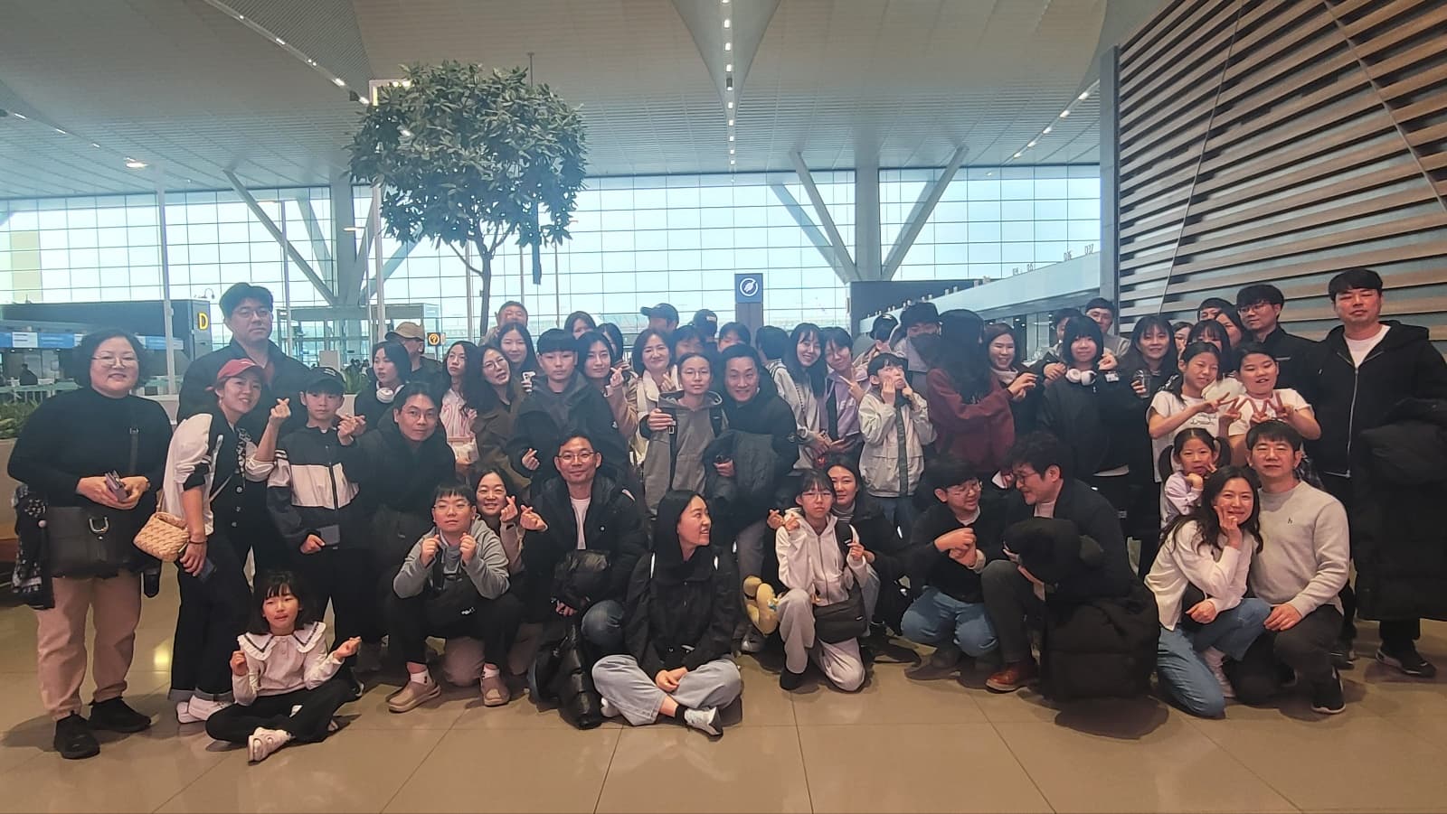 인천공항 출국 단체사진